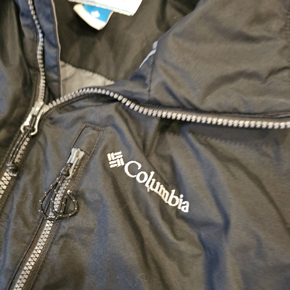 Columbia Men's Dark and Light Gray Water Resistant Winter Coat - Picture 7 of 11